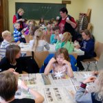 Kinder basteln Sterne